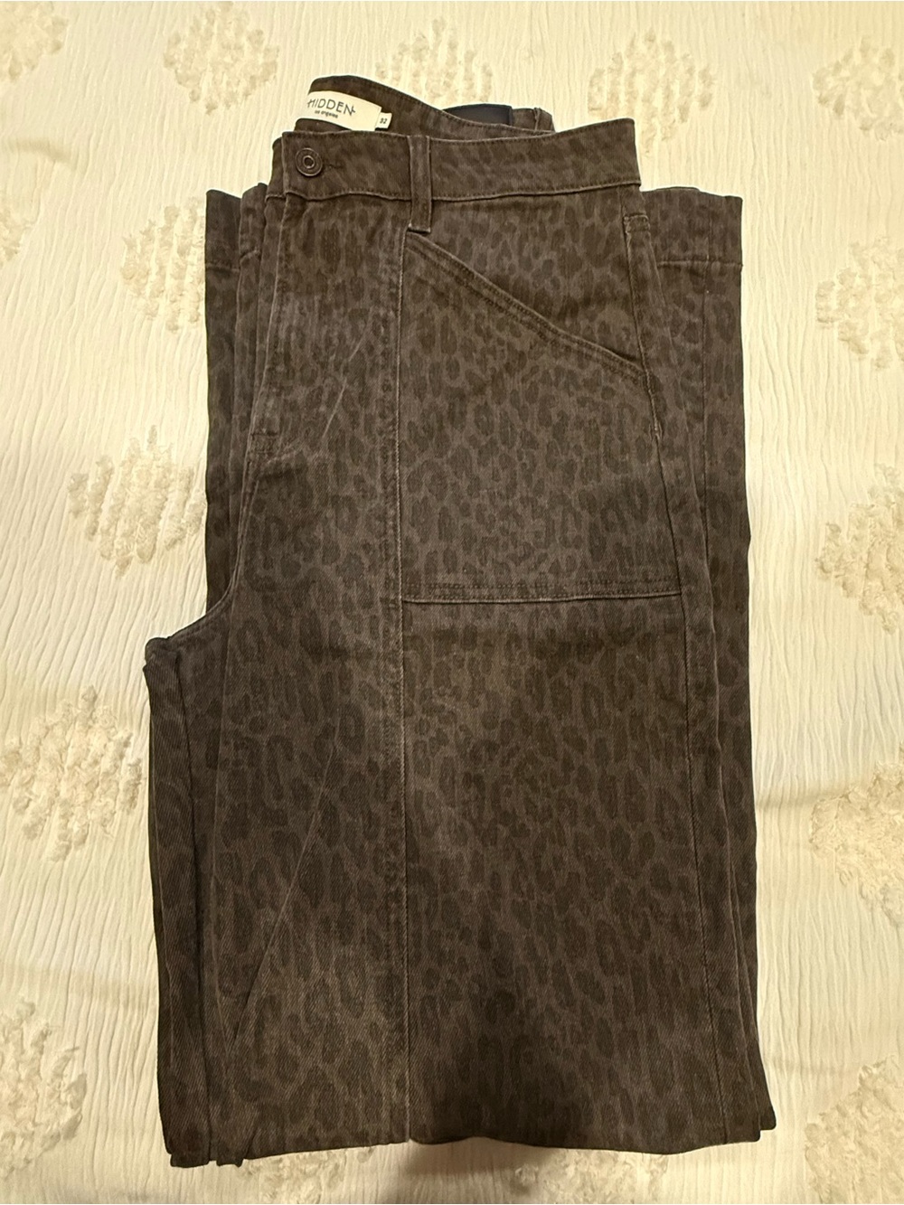 HIDDEN Happi Cheetah Flare Strecth Jean